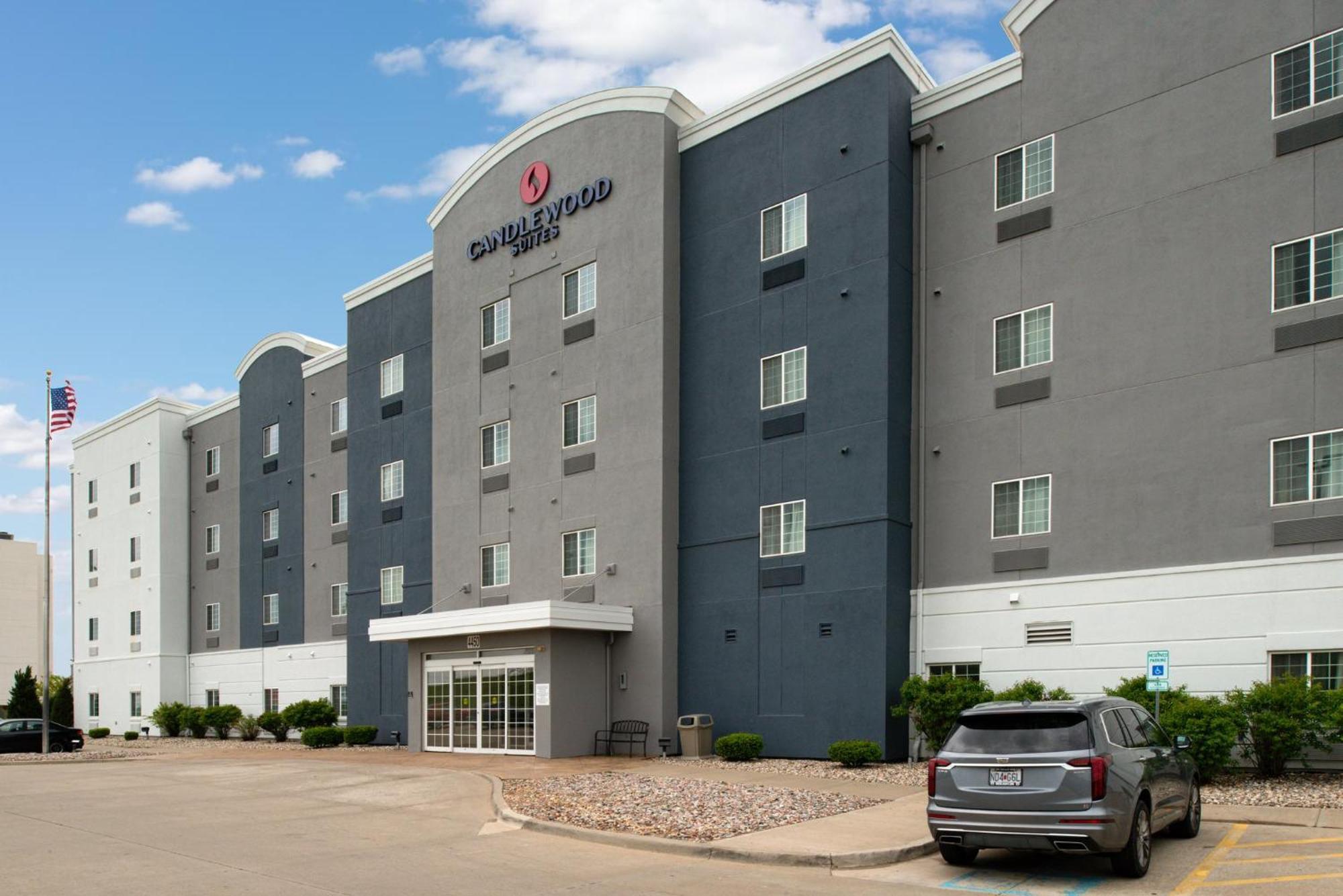 Candlewood Suites Kansas City Northeast By Ihg Buitenkant foto