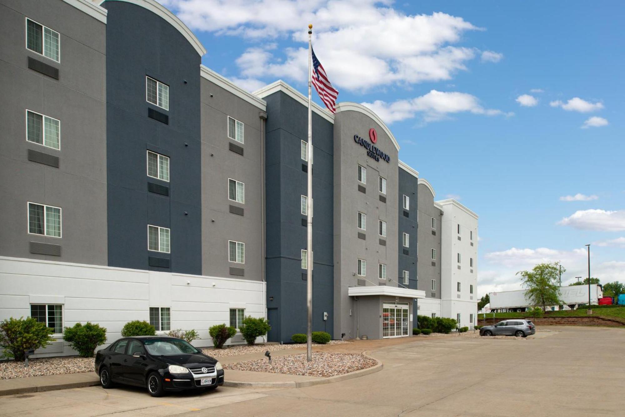 Candlewood Suites Kansas City Northeast By Ihg Buitenkant foto